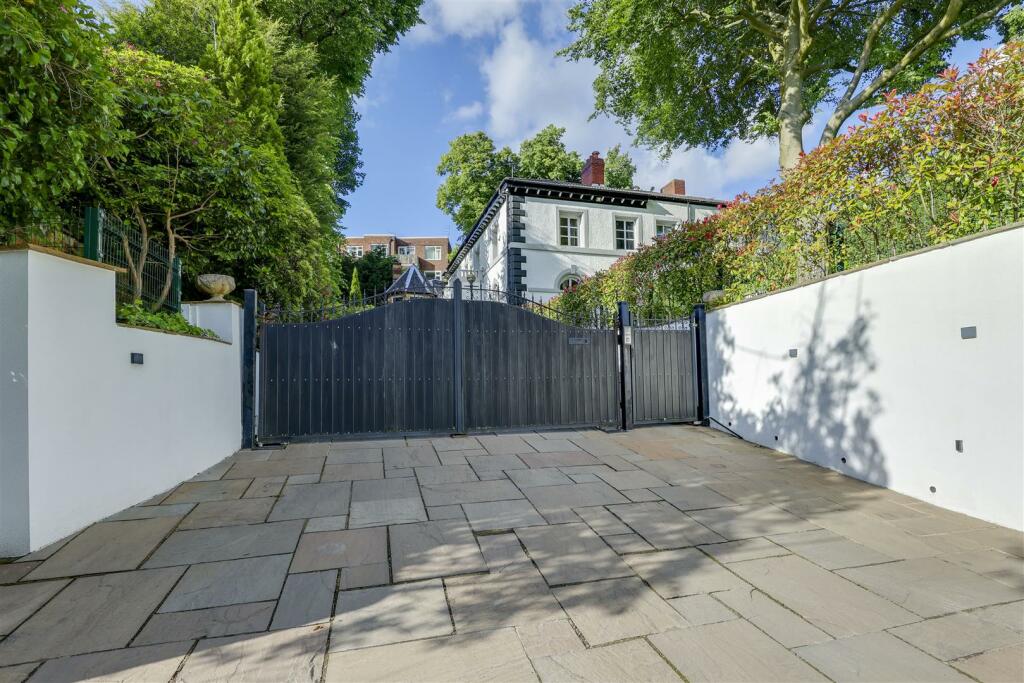 Property photo 8