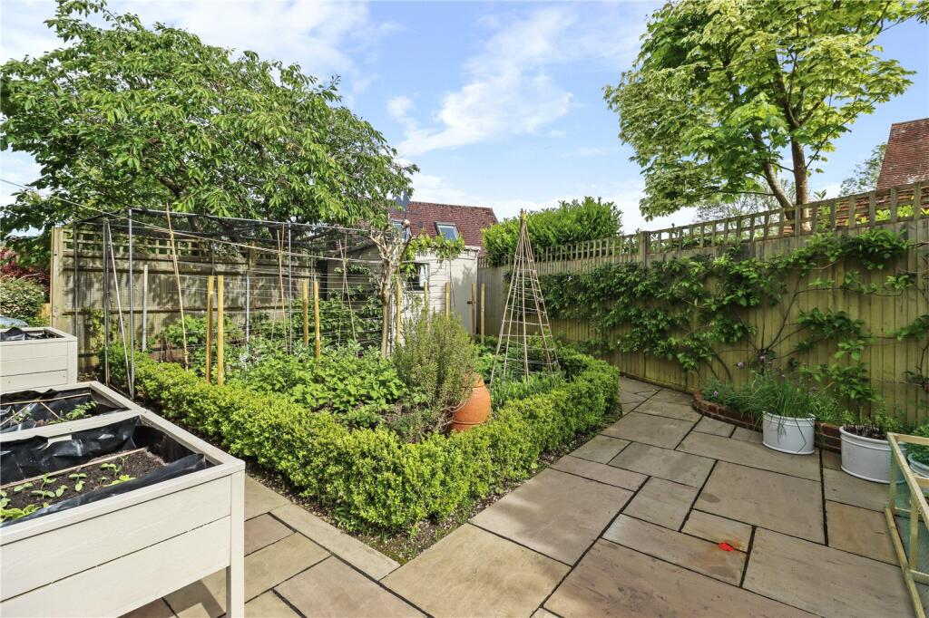 Property photo 32