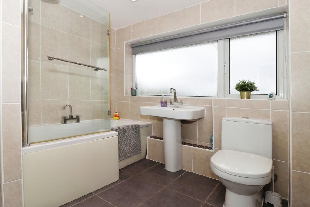 Property photo 33