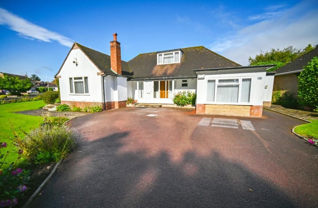 4 Bedroom Detached Bungalow For Sale In Wolverhampton Wightwick Hall