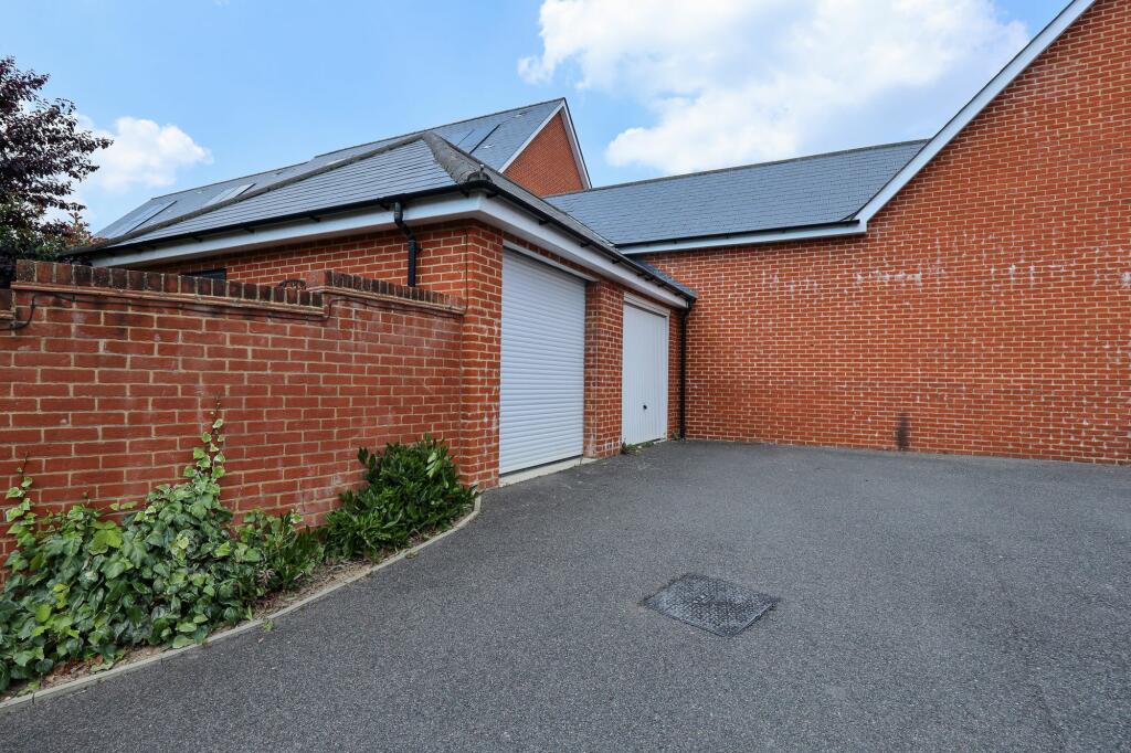 Property photo 32