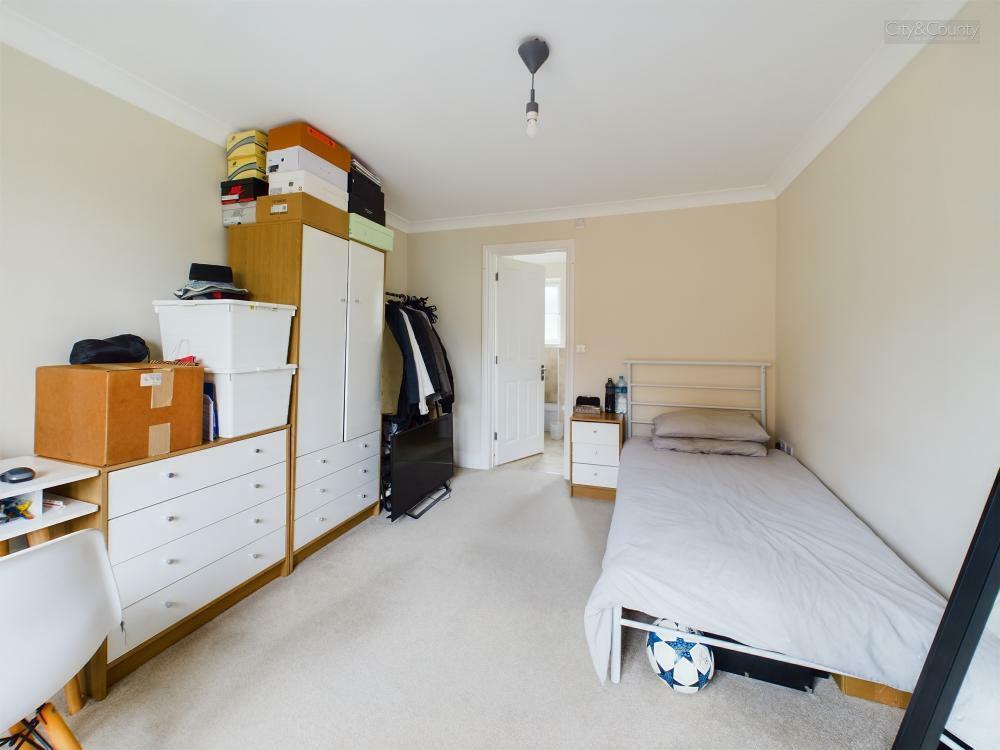 Property photo 32