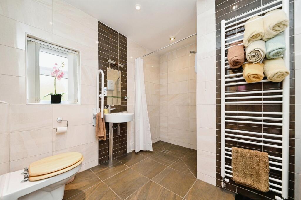 Property photo 34