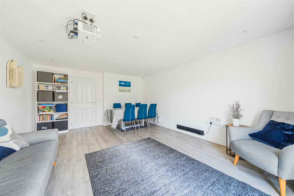 Property photo 35