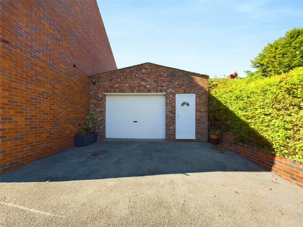 Property photo 31