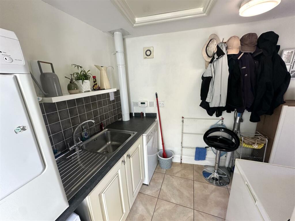 Property photo 25