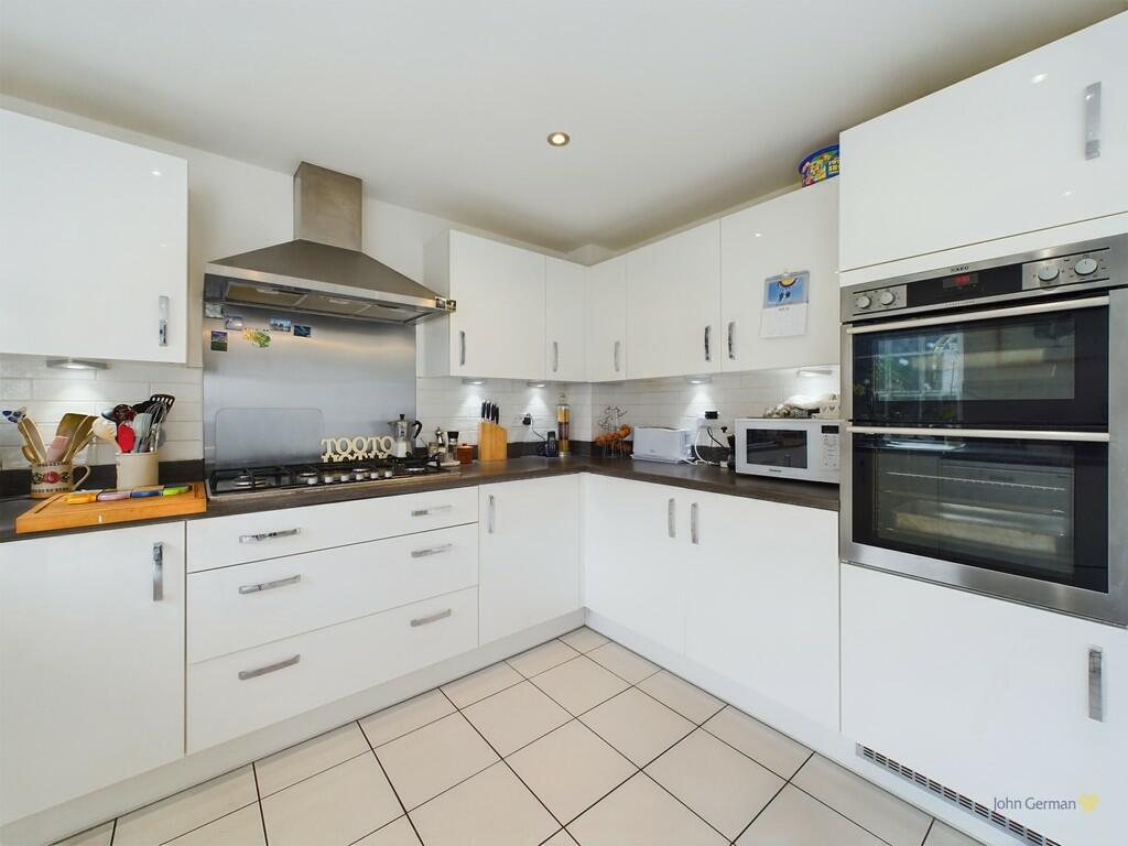 Property photo 28