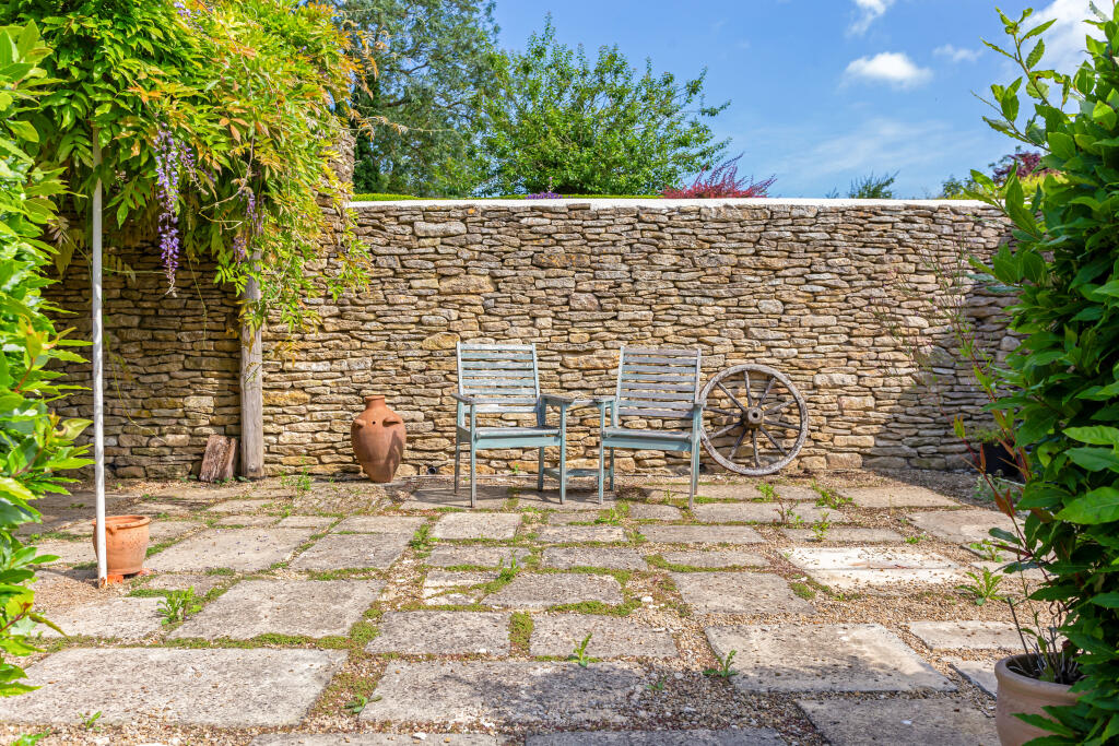 Property photo 32