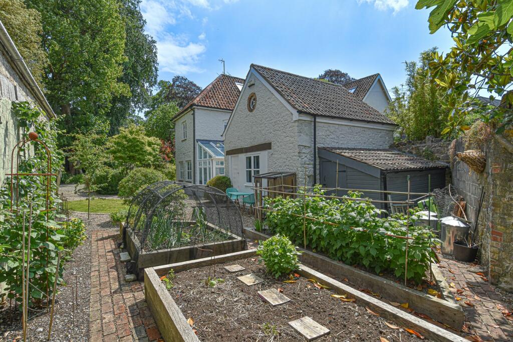 Property photo 28