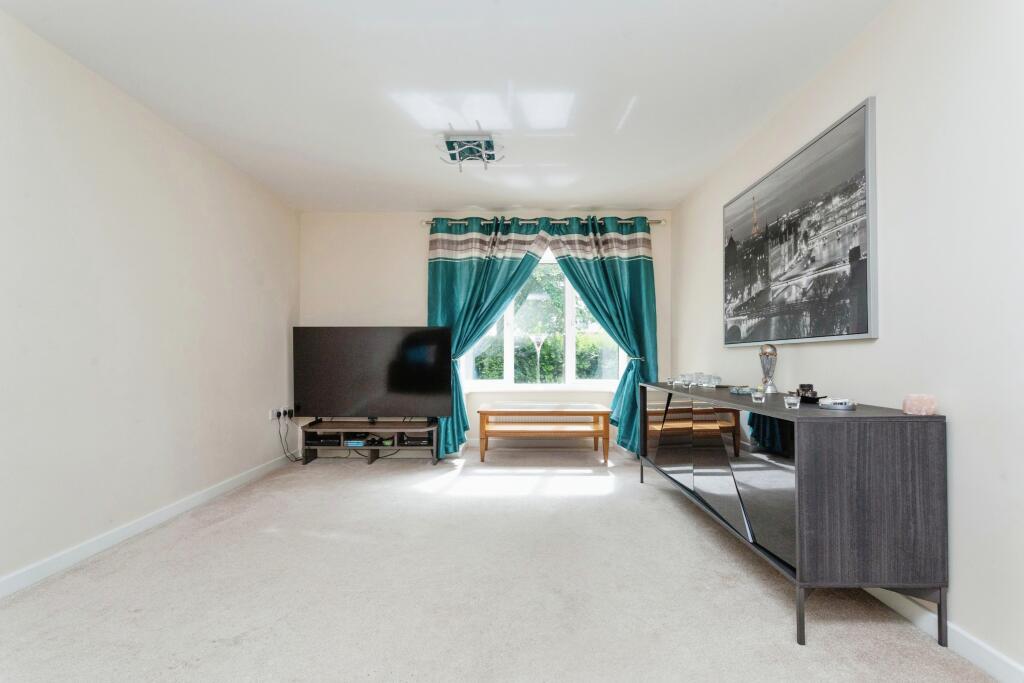 Property photo 38