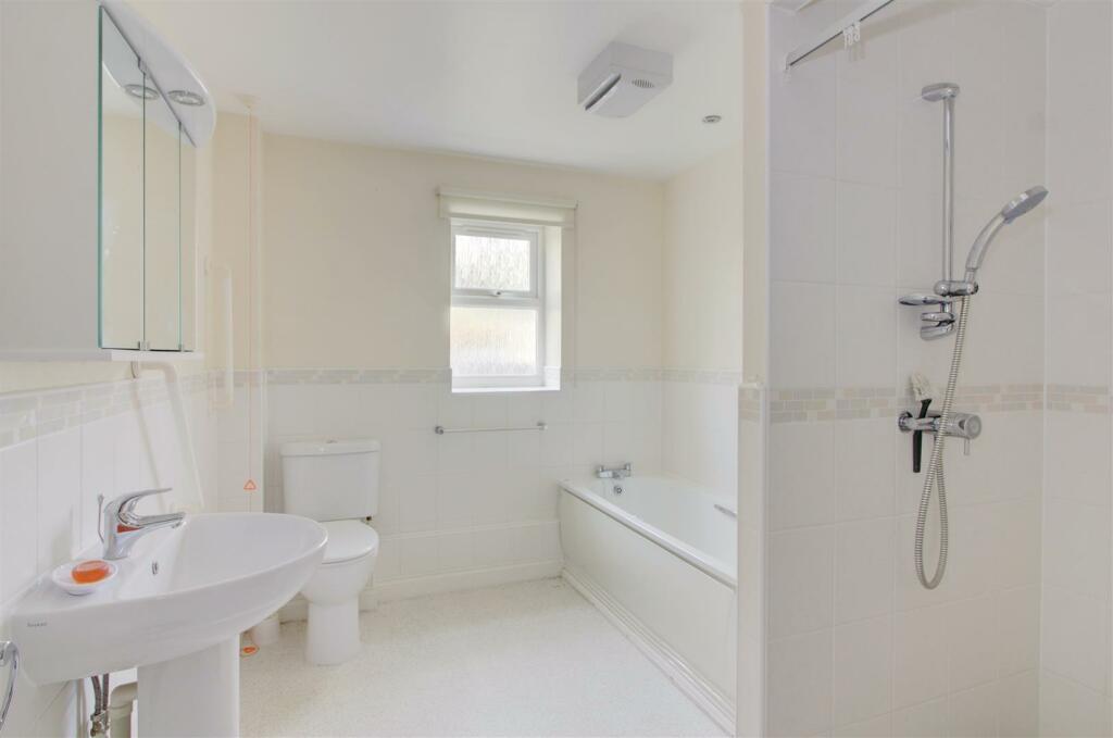 Property photo 33