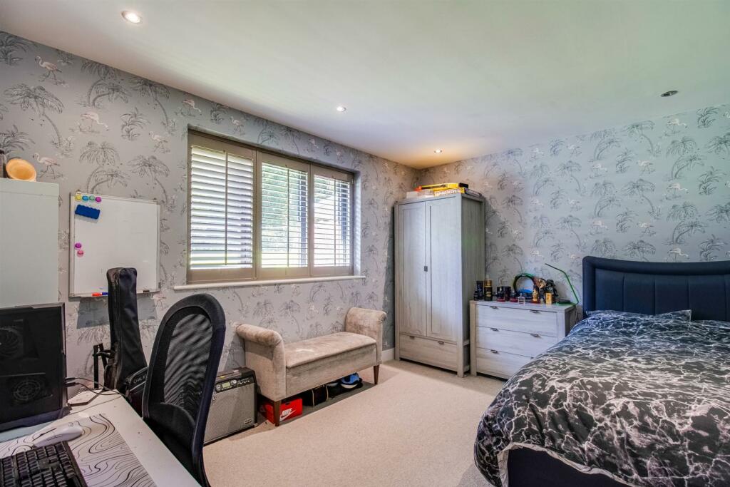 Property photo 38