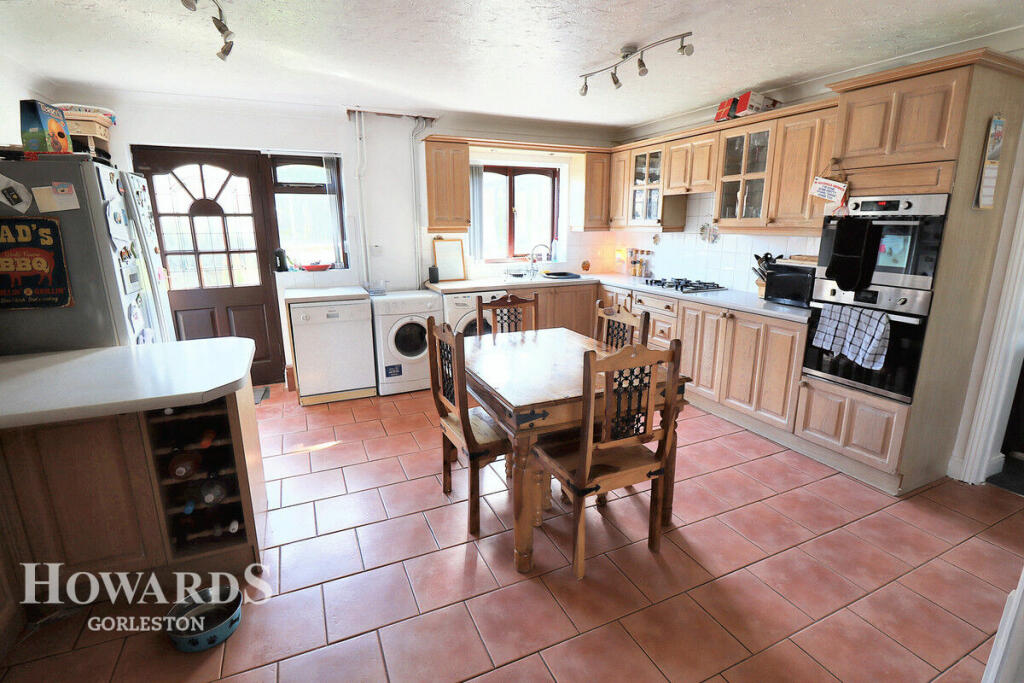 Property photo 28