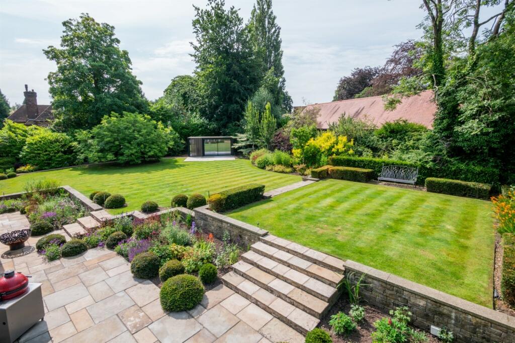 Property photo 35