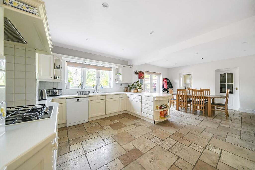 Property photo 16