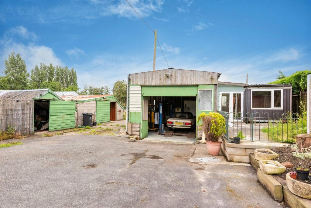 Property photo 32