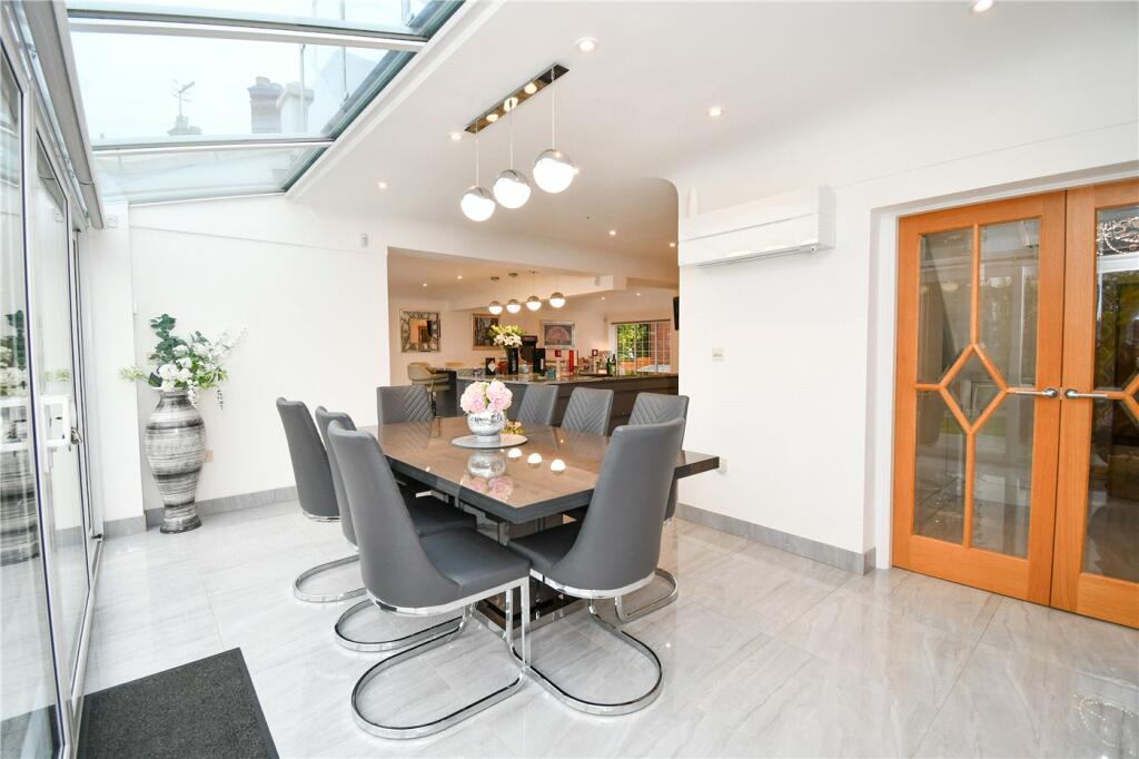 Property photo 33