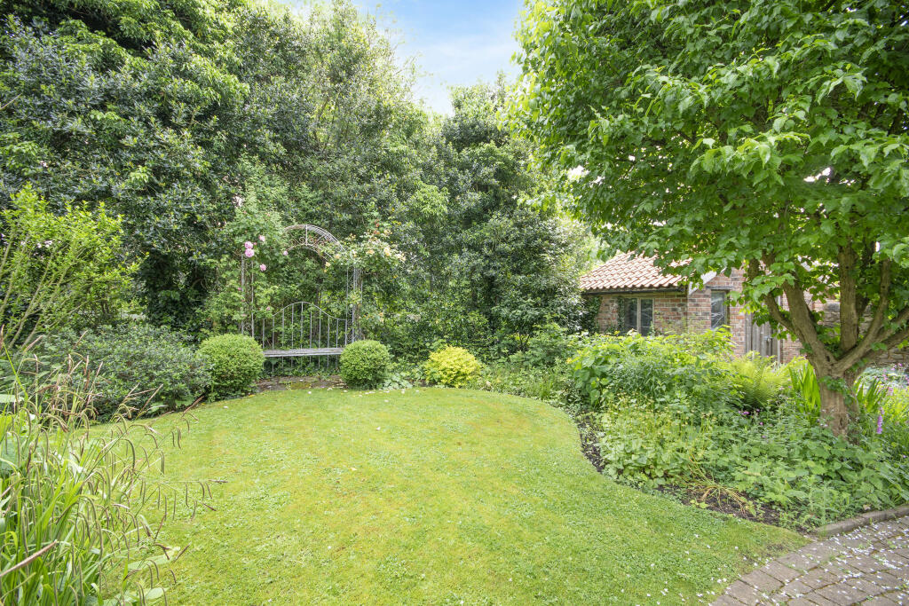 Property photo 25