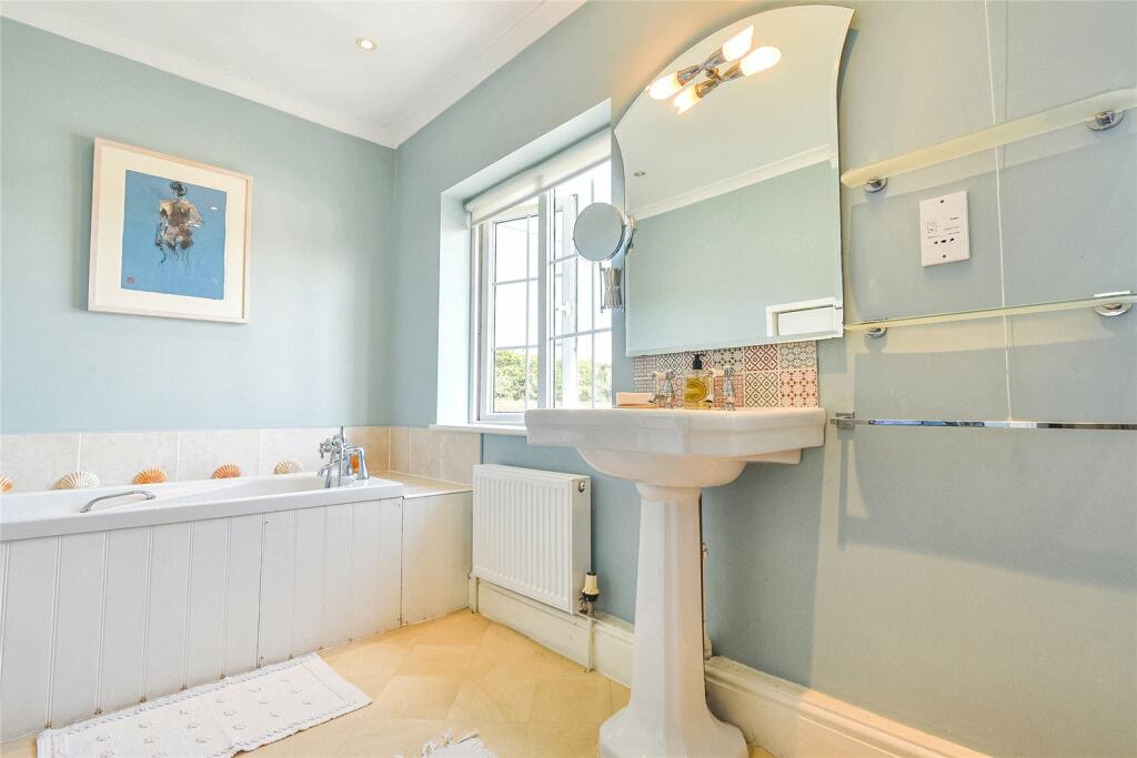 Property photo 32