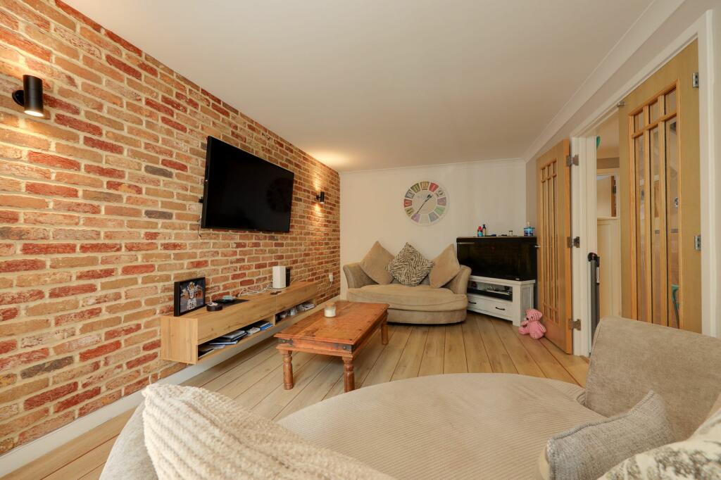 Property photo 33