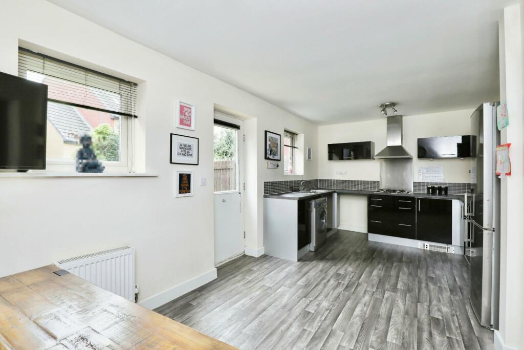 Property photo 28