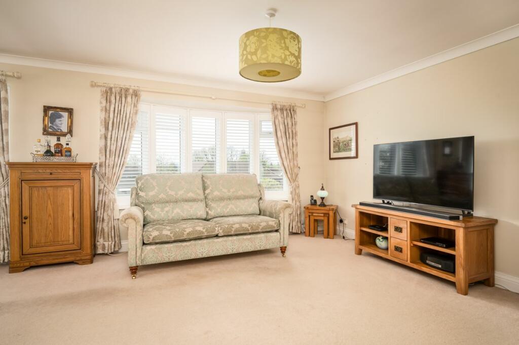 Property photo 35