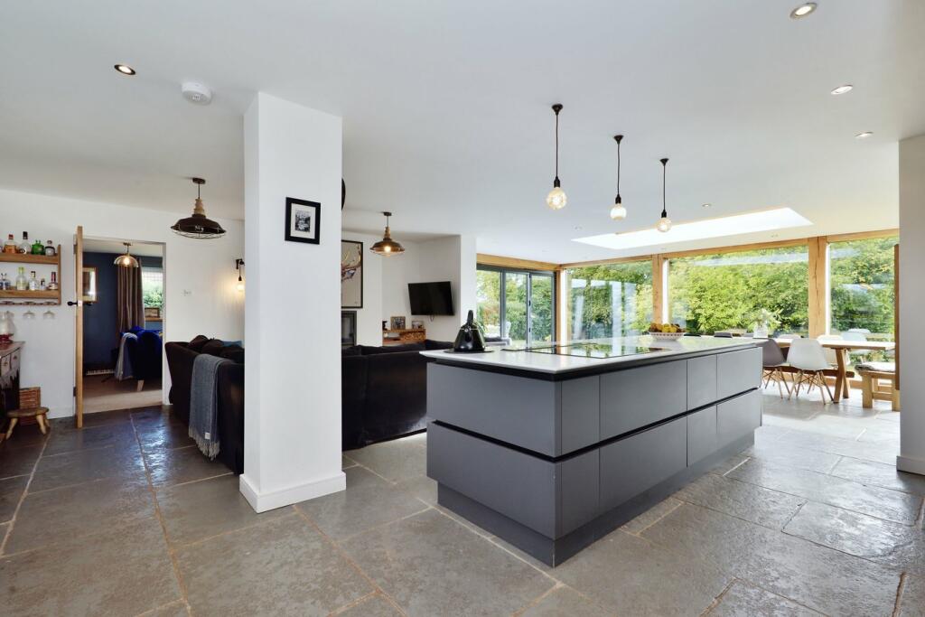 Property photo 25