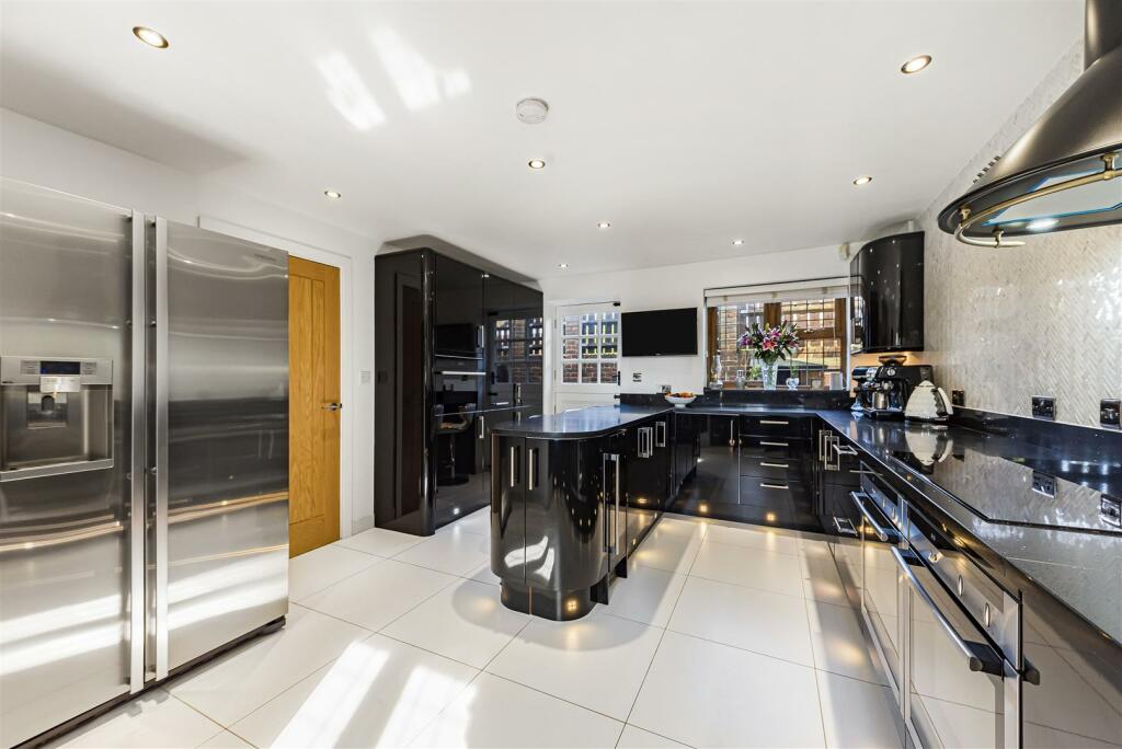 Property photo 25