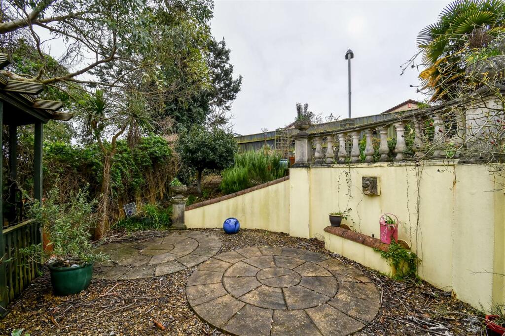 Property photo 16