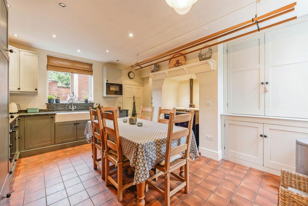 Property photo 25