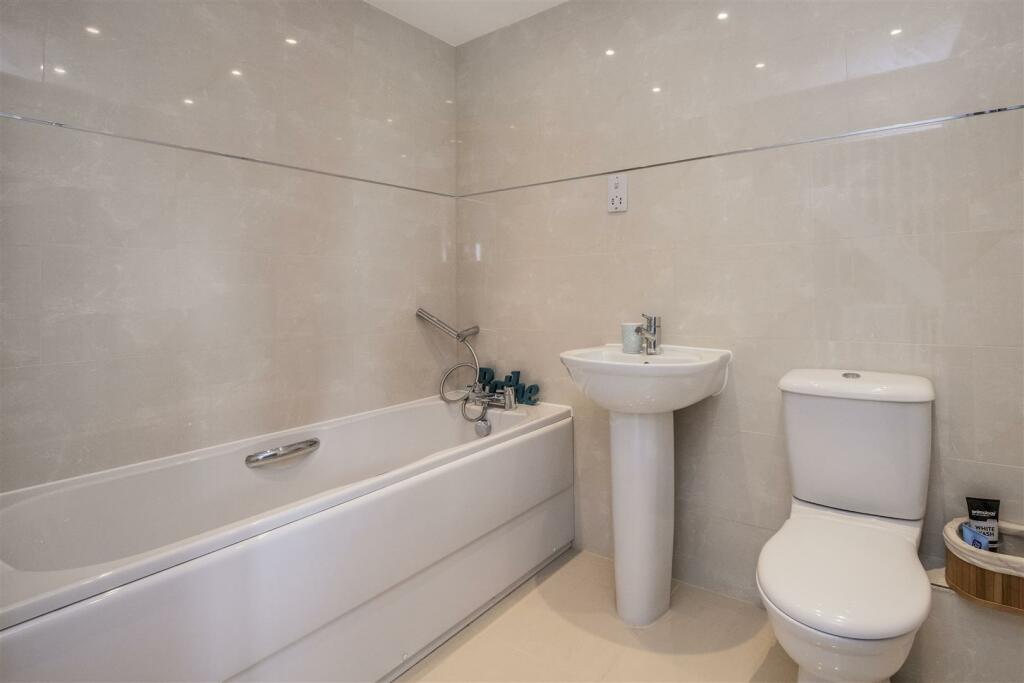 Property photo 43