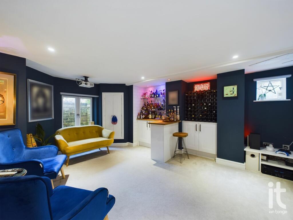 Property photo 35