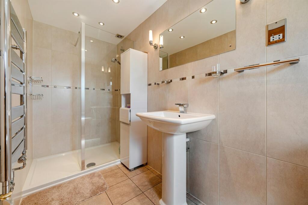 Property photo 35