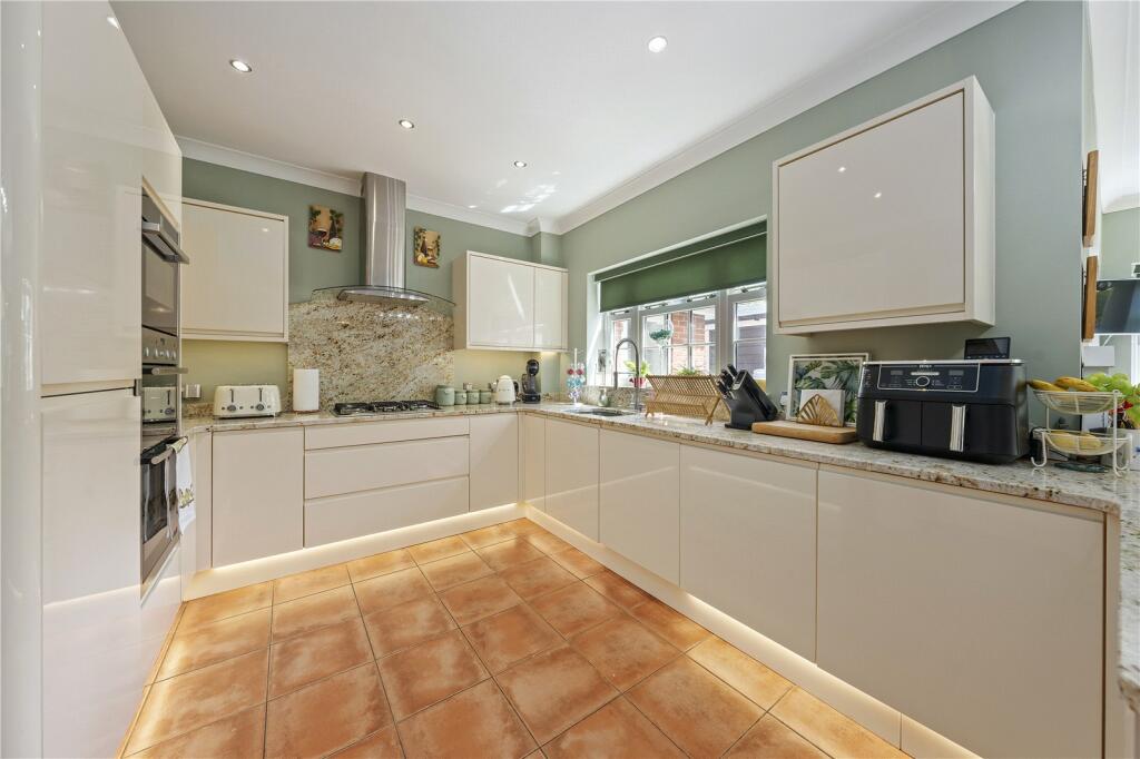 Property photo 12